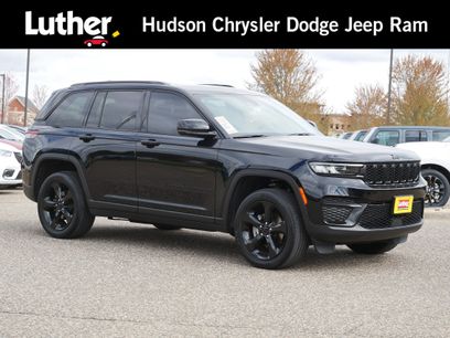 Used 2022 Jeep Grand Cherokee Altitude