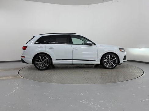 Used 2024 Audi Q7 3.0T Prestige AWD/4WD image 8