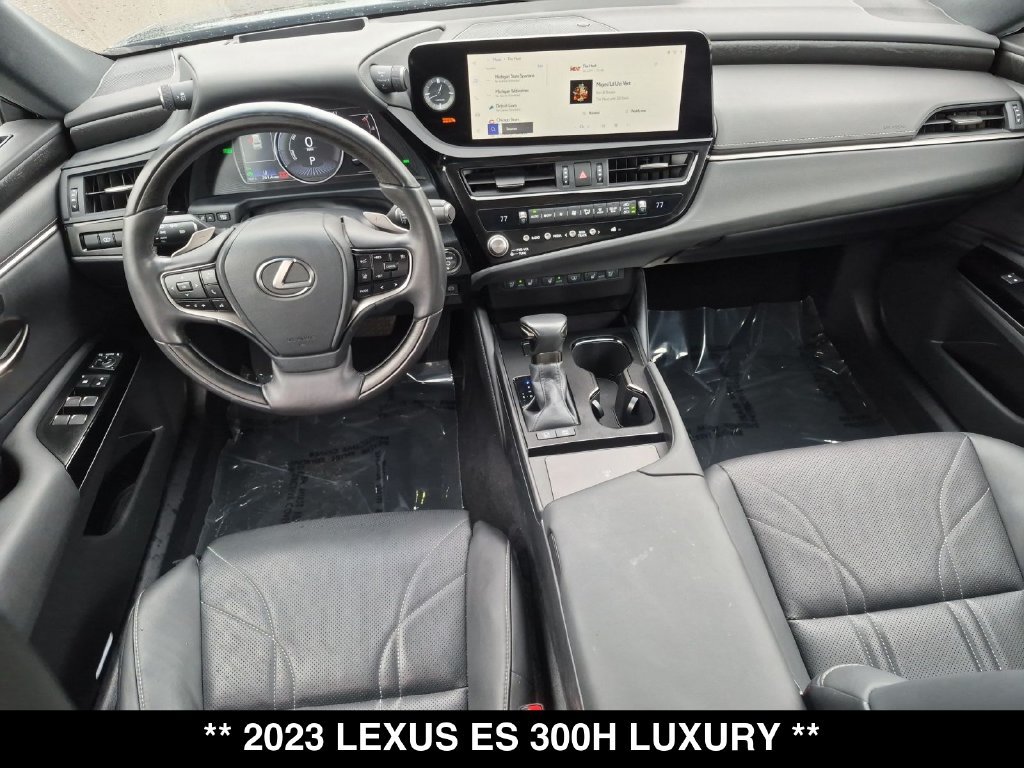 Used 2023 Lexus ES 300h w/ Accessory Package (Z2) FWD image 29