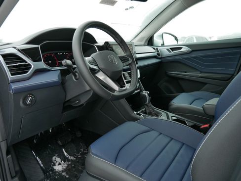 New 2026 Volkswagen Taos SEL image 3