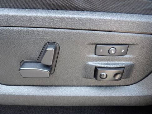 Used 2018 RAM 1500 Laramie AWD/4WD image 14