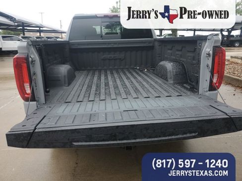 Used 2024 GMC Sierra 1500 AT4 w/ Technology Package AWD/4WD image 7