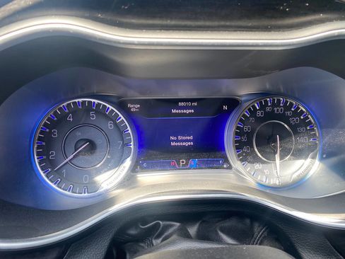 Used 2015 Chrysler 200 C FWD image 3