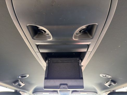 Used 2017 Dodge Grand Caravan SXT w/ Driver Convenience Group image 67