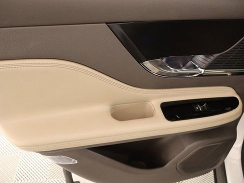 Used 2022 Lincoln Corsair Reserve w/ Elements Package image 17