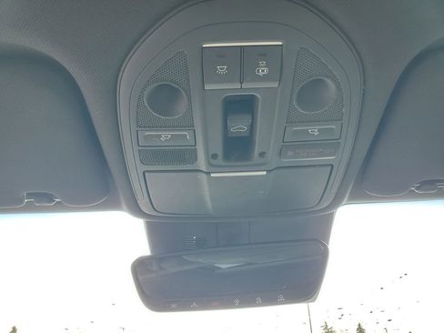 Used 2022 Genesis G70 3.3T w/ Sport Advanced Package image 27