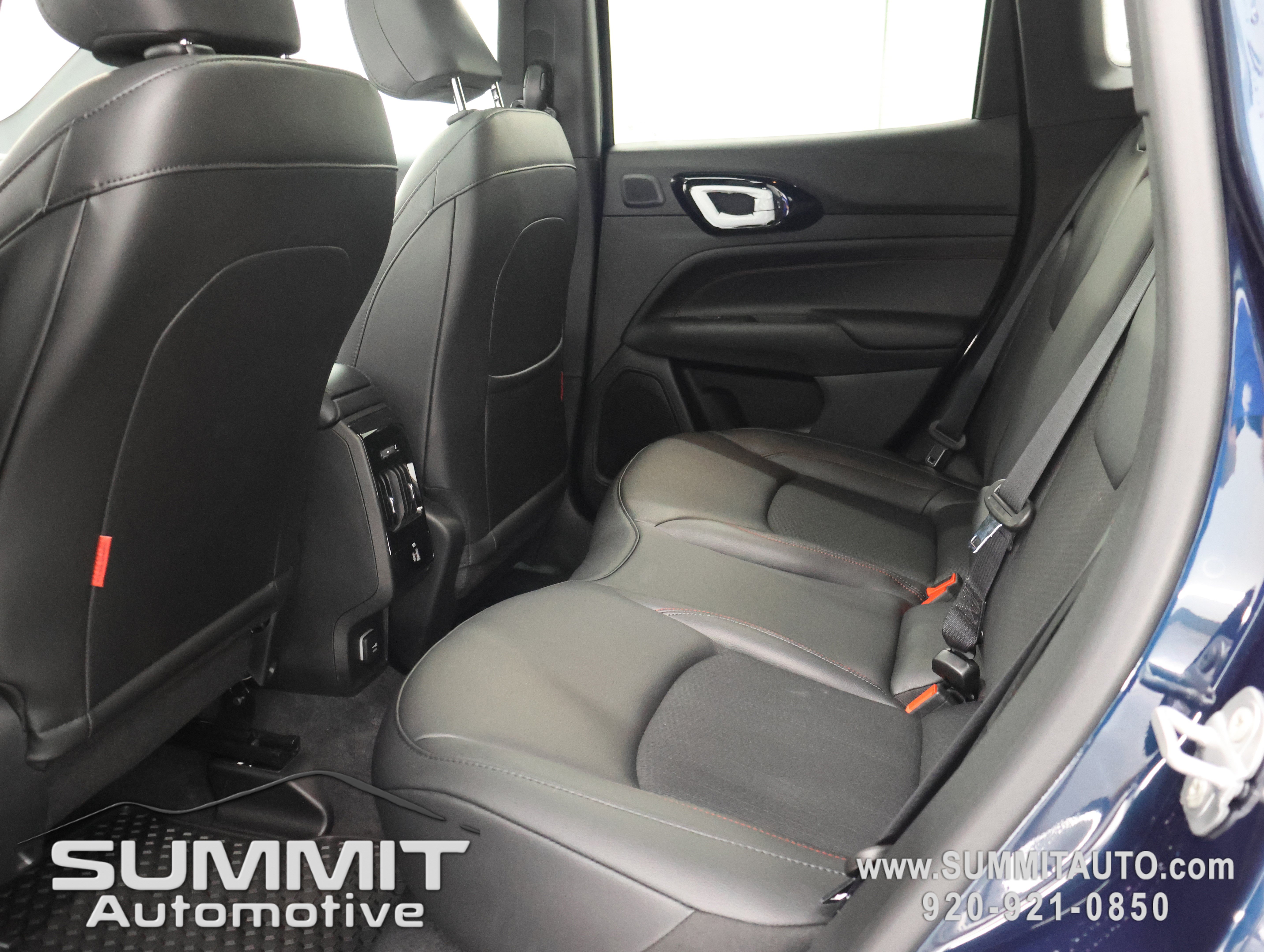 New 2026 Jeep Compass Trailhawk w/ Sun, Sound & Navigation Group AWD/4WD image 9