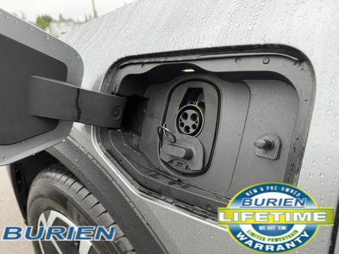 New 2026 Chevrolet Equinox EV LT image 38