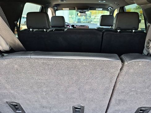 Certified 2025 Chevrolet Tahoe Z71 AWD/4WD image 31