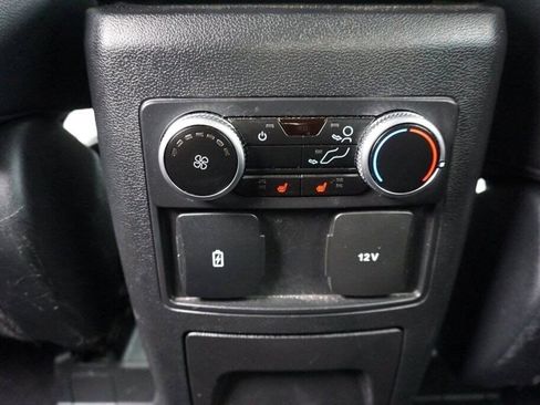 Used 2024 Ford Explorer Limited image 31