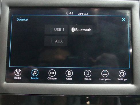 Used 2018 Chrysler Pacifica LX image 38