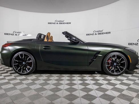 Used 2025 BMW Z4 M40i w/ Edition image 16