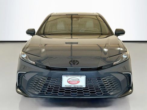 Used 2025 Toyota Camry SE w/ Convenience Package FWD image 2