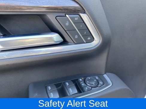 Certified 2025 Chevrolet Silverado 2500 LTZ w/ LTZ Premium Package image 17