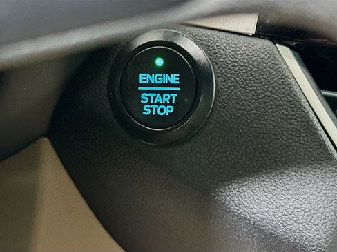 Used 2020 Ford Escape SE image 20