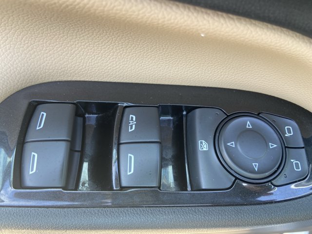 Used 2022 Chevrolet Equinox Premier AWD/4WD image 48