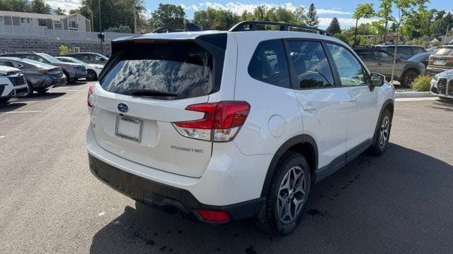 Used 2024 Subaru Forester Premium AWD/4WD image 3