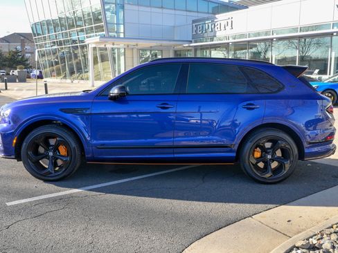 Used 2025 Bentley Bentayga image 8