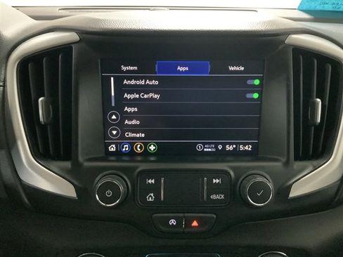 Used 2024 GMC Terrain SLT image 33