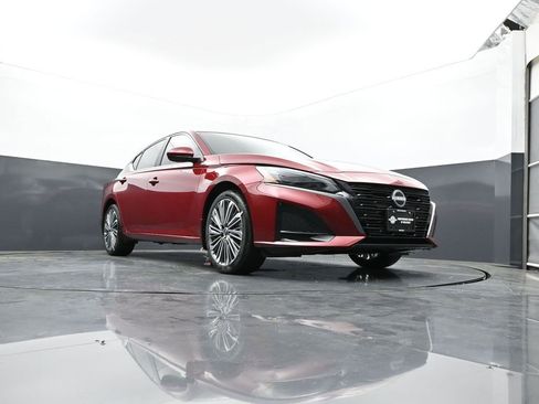 New 2026 Nissan Altima 2.5 SV w/ SV Premium Package AWD/4WD image 23