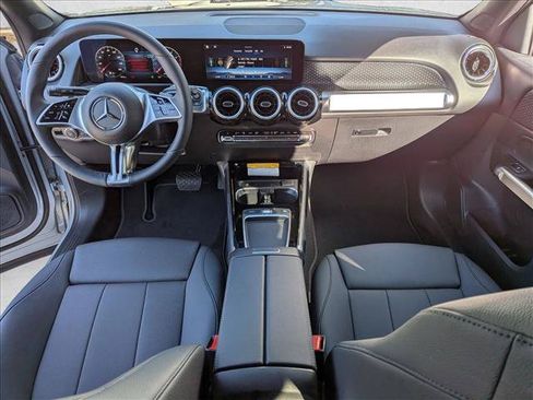 Used 2026 Mercedes-Benz GLB 250 image 13