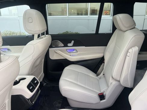 Certified 2025 Mercedes-Benz GLS 450 4MATIC image 24