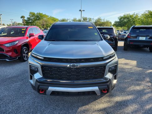 Used 2025 Chevrolet Traverse Z71 w/ Enhanced Driving Package image 2