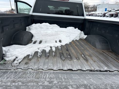 Used 2024 GMC Sierra 2500 Pro w/ Convenience Package image 11