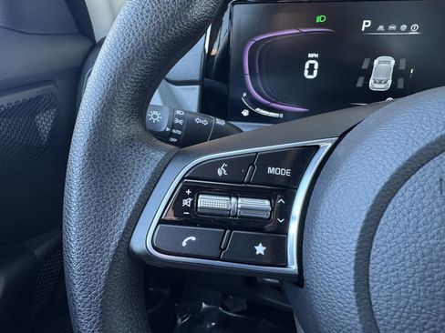 Used 2024 Kia Seltos LX image 28