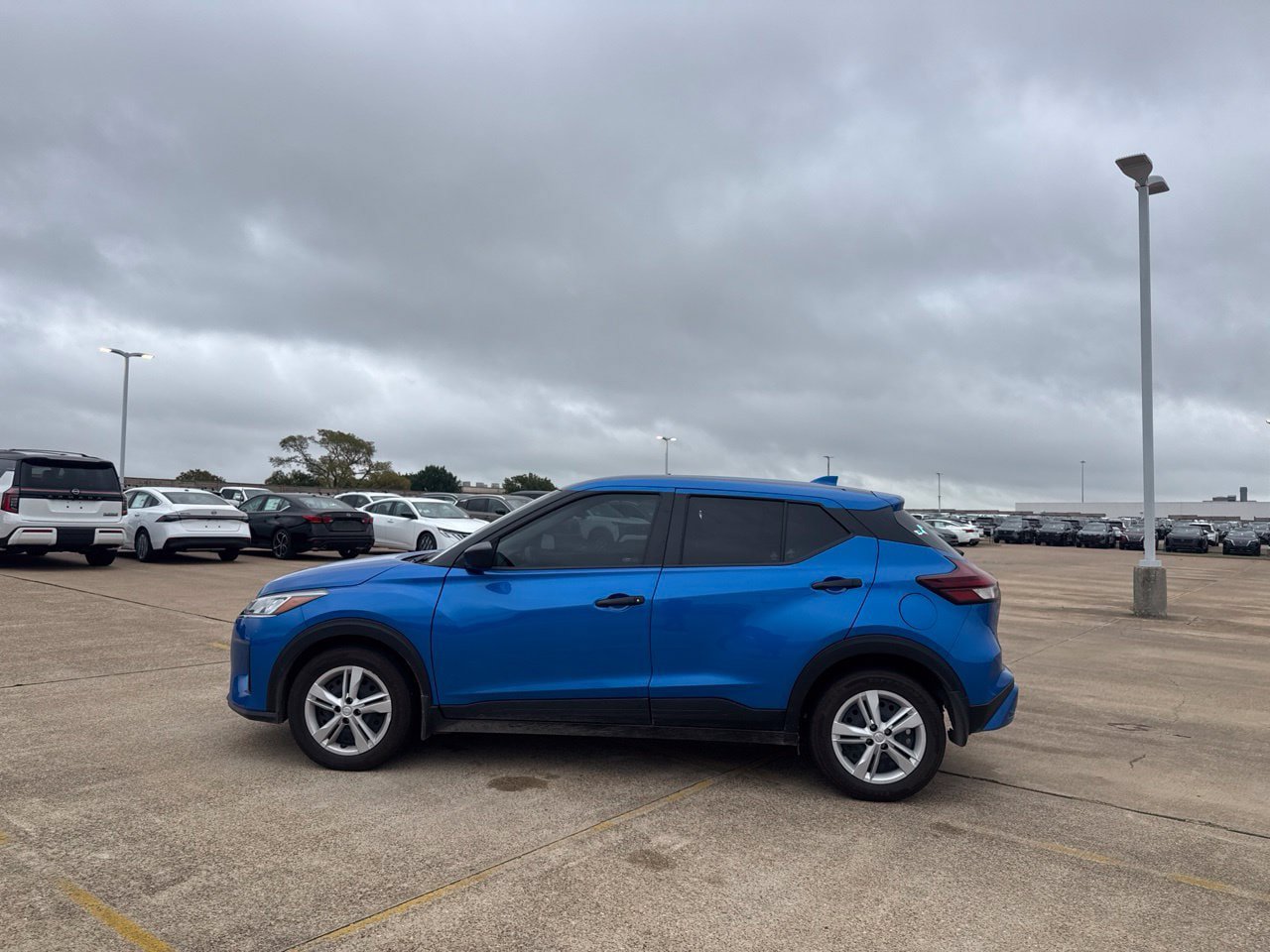 Used 2025 Nissan Kicks Play S FWD image 17