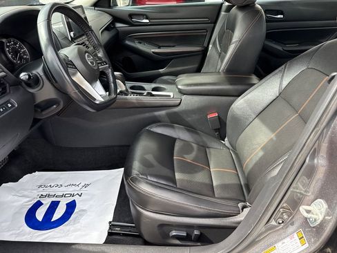 Used 2021 Nissan Altima 2.5 SR FWD image 9