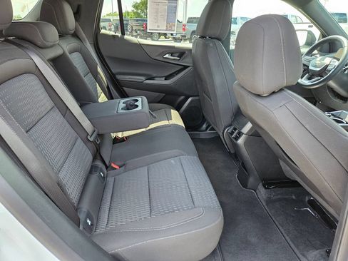Used 2026 Chevrolet Equinox LT FWD image 28
