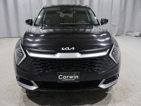 Used 2025 Kia Sportage LX image 8