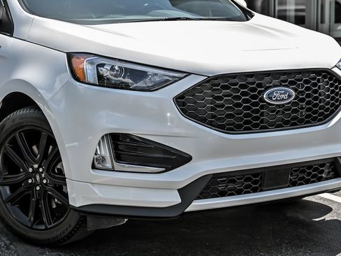 Certified 2023 Ford Edge ST-Line AWD/4WD image 2
