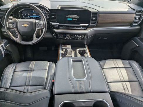 Used 2022 Chevrolet Silverado 1500 High Country w/ Z71 Off-Road Package AWD/4WD image 15