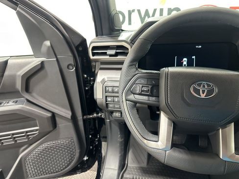New 2025 Toyota Tacoma TRD Off-Road AWD/4WD image 25