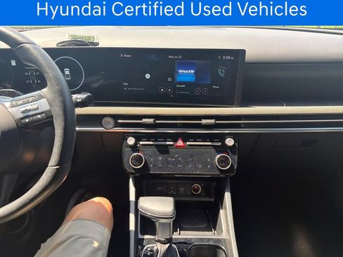 Used 2025 Hyundai Santa Cruz Limited AWD/4WD image 22