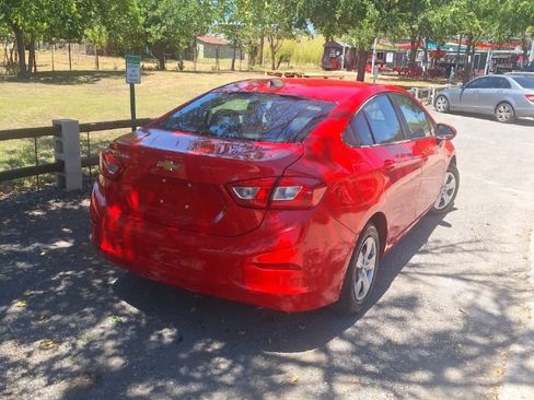 Used 2017 Chevrolet Cruze LS image 10