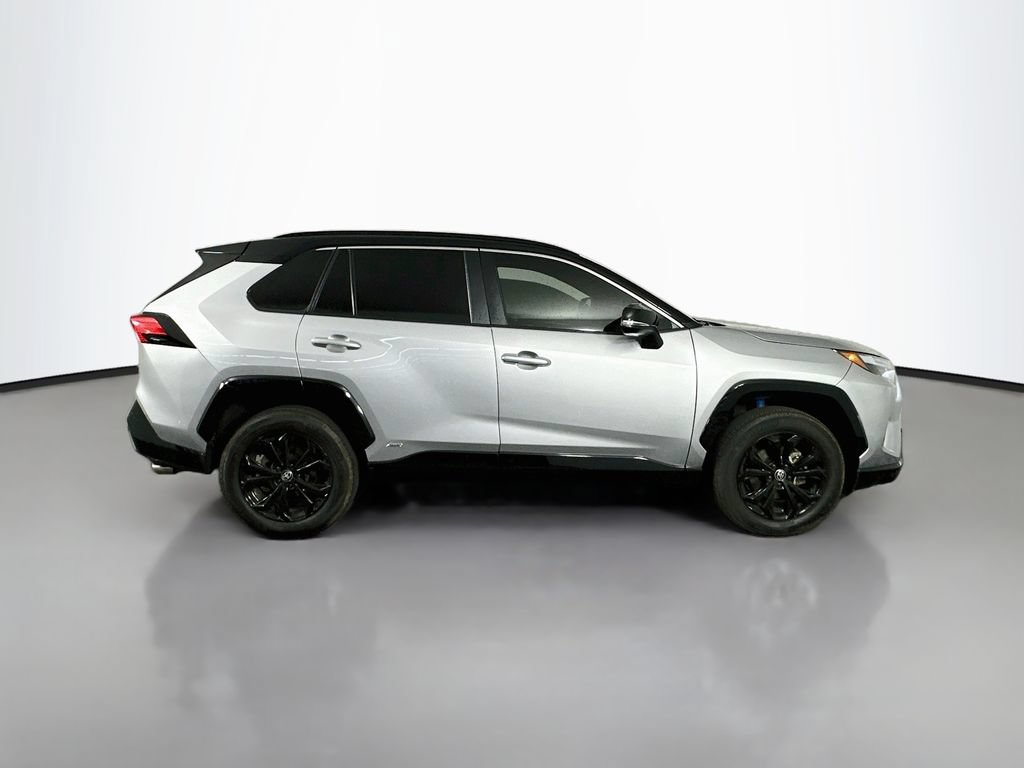 Used 2023 Toyota RAV4 XSE AWD/4WD image 9