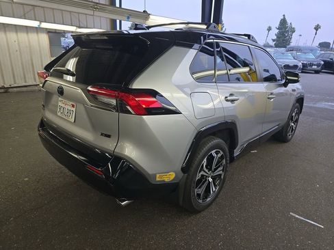 Used 2022 Toyota RAV4 XSE w/ Premium Package image 18