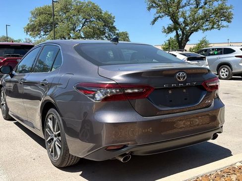 Used 2023 Toyota Camry XLE image 7
