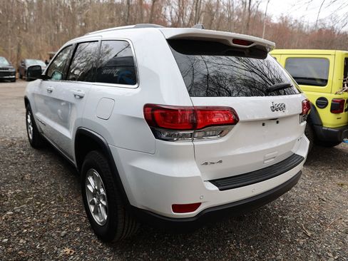 Used 2020 Jeep Grand Cherokee Laredo image 4