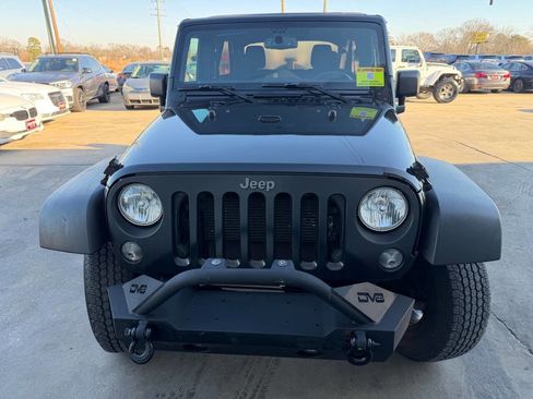 Used 2016 Jeep Wrangler Unlimited Sport image 4