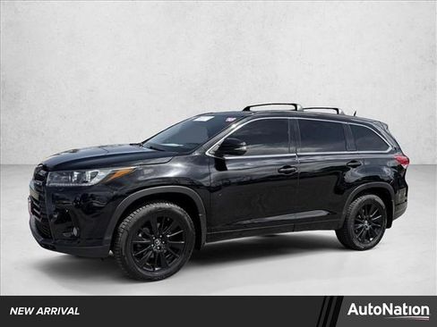 Certified 2018 Toyota Highlander SE w/ Carpet Mat Package (TMS) AWD/4WD image 1