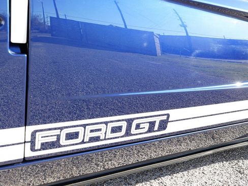 Used 2005 Ford GT image 16
