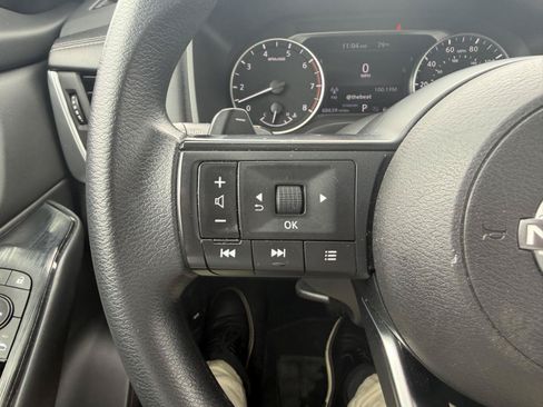 Used 2024 Nissan Rogue S FWD image 14
