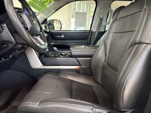 Used 2024 Toyota Tundra Limited AWD/4WD image 11