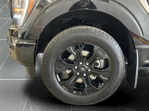 Used 2023 Ford F150 Platinum w/ FX4 Off-Road Package image 17