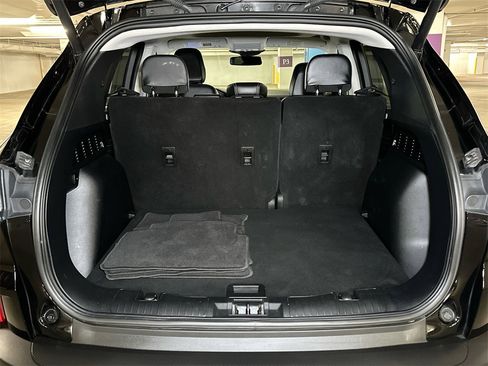 Used 2022 Ford Escape Titanium w/ Class II Trailer Tow Package image 6