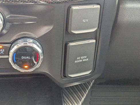 Used 2024 Ford F250 Lariat w/ Lariat Ultimate Package AWD/4WD image 25